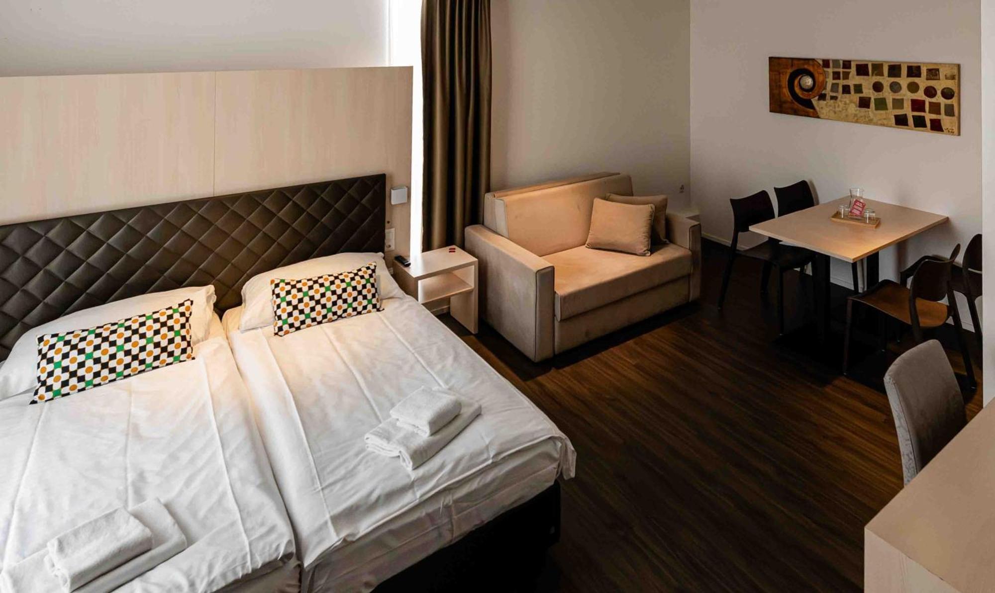 Los Lorentes Apartments Bern Airport Belp Eksteriør bilde